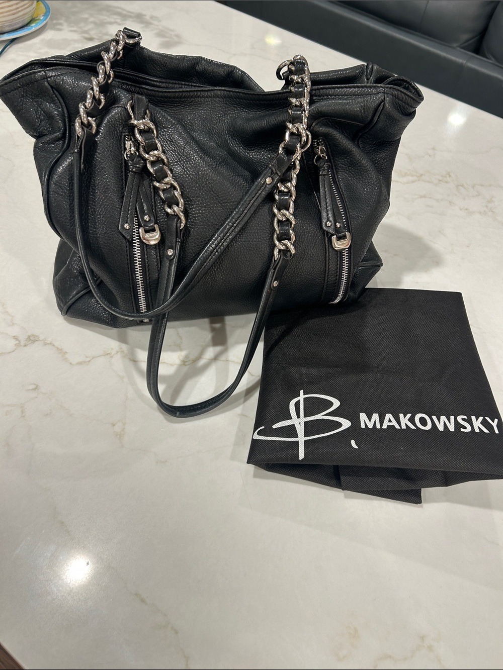 Pebbled leather shoulder bag B. Makowsky chain link straps /Dust Bag Included